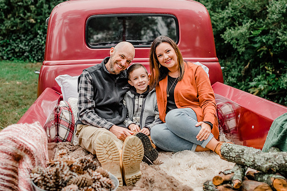 {SOCIAL SHARE} Hannah King Photography  Vintage Truck MAYHEW-2