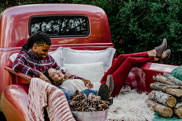 {SOCIAL SHARE} Hannah King Photography  vintage truck SHIANNE-7