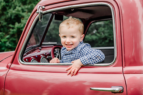 {SOCIAL SHARE} Hannah King Photography  Vintage Truck HILL-20