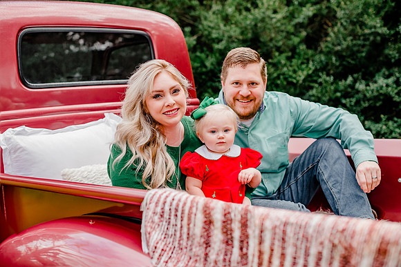 {SOCIAL SHARE} Hannah King Photography  vintage truck PRILLAMAN-9