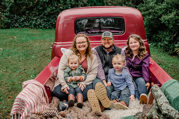 {SOCIAL SHARE} Hannah King Photography  Vintage Truck HILL-1