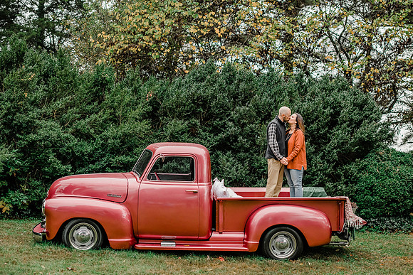{SOCIAL SHARE} Hannah King Photography  Vintage Truck MAYHEW-11