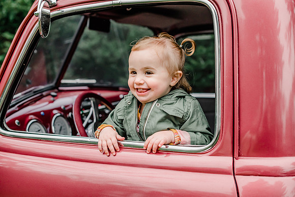 {SOCIAL SHARE} Hannah King Photography  Vintage Truck HILL-21