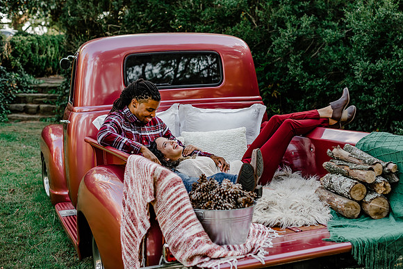 {SOCIAL SHARE} Hannah King Photography  vintage truck SHIANNE-6