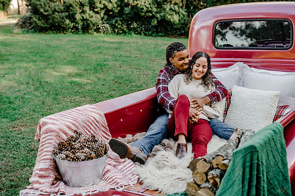{SOCIAL SHARE} Hannah King Photography  vintage truck SHIANNE-3