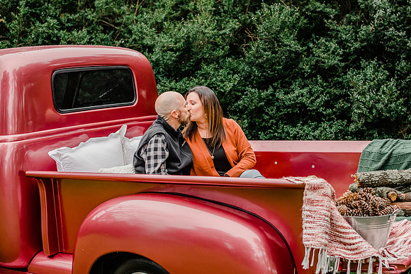 {SOCIAL SHARE} Hannah King Photography  Vintage Truck MAYHEW-9