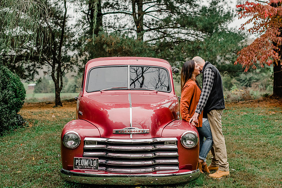 {SOCIAL SHARE} Hannah King Photography  Vintage Truck MAYHEW-17