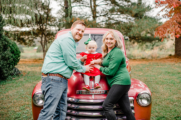 {SOCIAL SHARE} Hannah King Photography  vintage truck PRILLAMAN-13