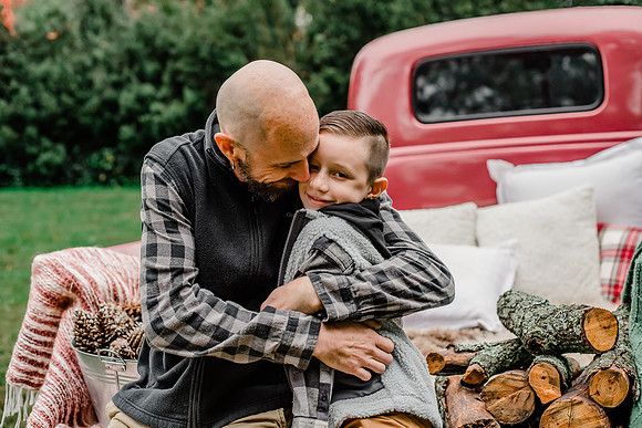 {SOCIAL SHARE} Hannah King Photography  Vintage Truck MAYHEW-22