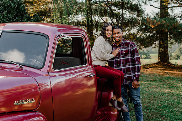 {SOCIAL SHARE} Hannah King Photography  vintage truck SHIANNE-15