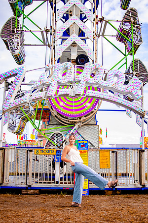 {PRINT} Hannah King Photography BELLA SENIOR FAIR-16