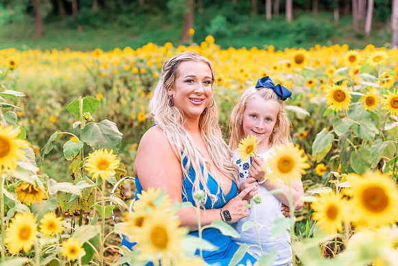 {SOCIALMEDIA} Hannah King Photography SUNFLOWERS2023 ATKINS-3