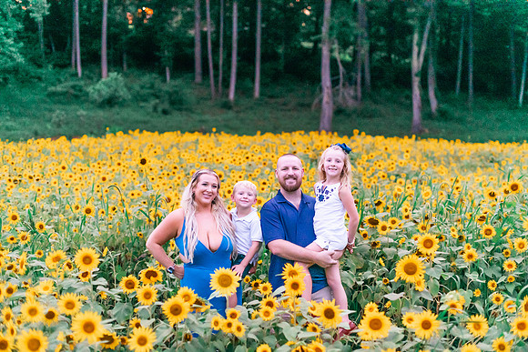 {SOCIALMEDIA} Hannah King Photography SUNFLOWERS2023 ATKINS-12