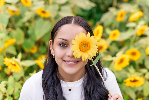 {SOCIALMEDIA} Hannah King Photography SUNFLOWERS2023 FRANKIE-11