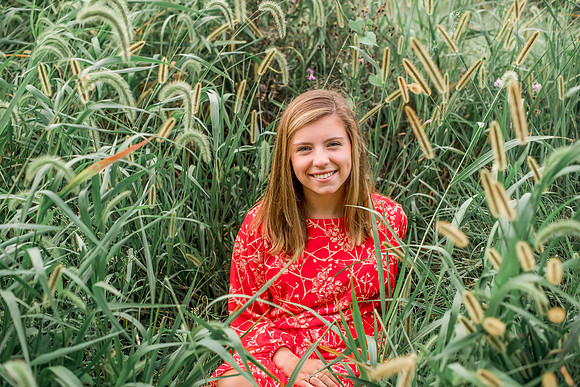 {SOCIAL SHARE} Hannah King Photography senior girl potrait outdoor Mary August-9